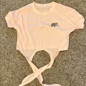 Juniors/ Misses light pink, tie-front, cropped, size Large.